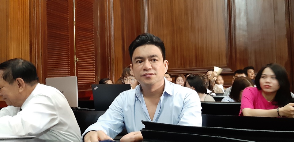 Vợ bác sĩ Chiêm Quốc Thái bị tuyên phạt 18 tháng tù - 2 Vợ bác sĩ Chiêm Quốc Thái bị tuyên phạt 18 tháng tù - 2