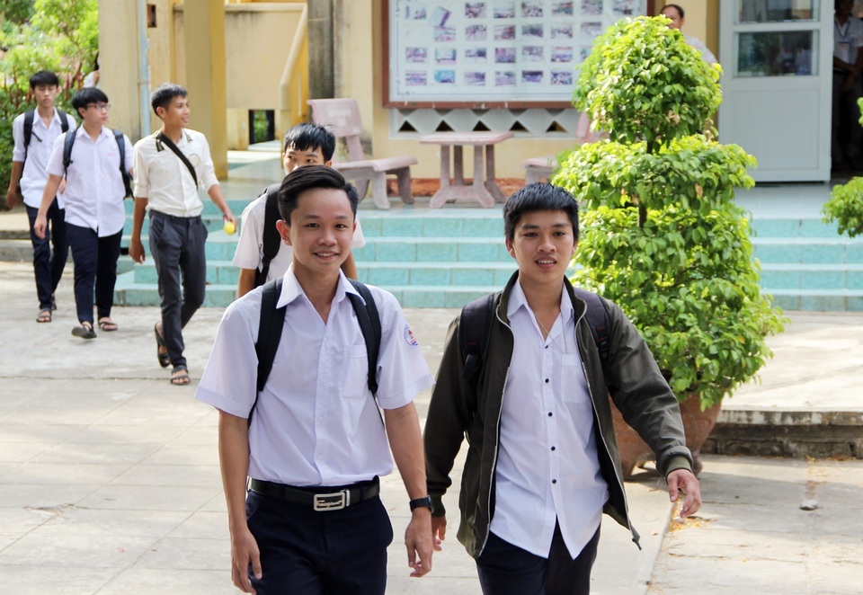 Đề Ngoại ngữ vừa tầm nhưng khó lấy điểm cao - 24 Đề Ngoại ngữ vừa tầm nhưng khó lấy điểm cao - 24