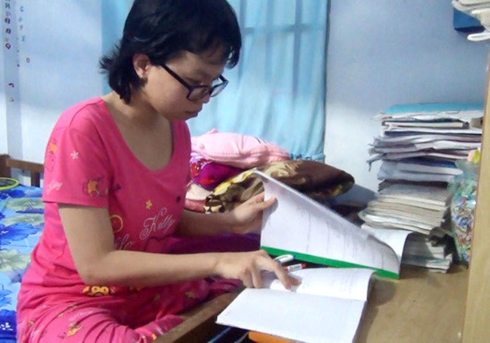 Nữ sinh ung thư “nhịn” vào hóa chất để đi thi xét tuyển đại học - 1 Nữ sinh ung thư “nhịn” vào hóa chất để đi thi xét tuyển đại học - 1