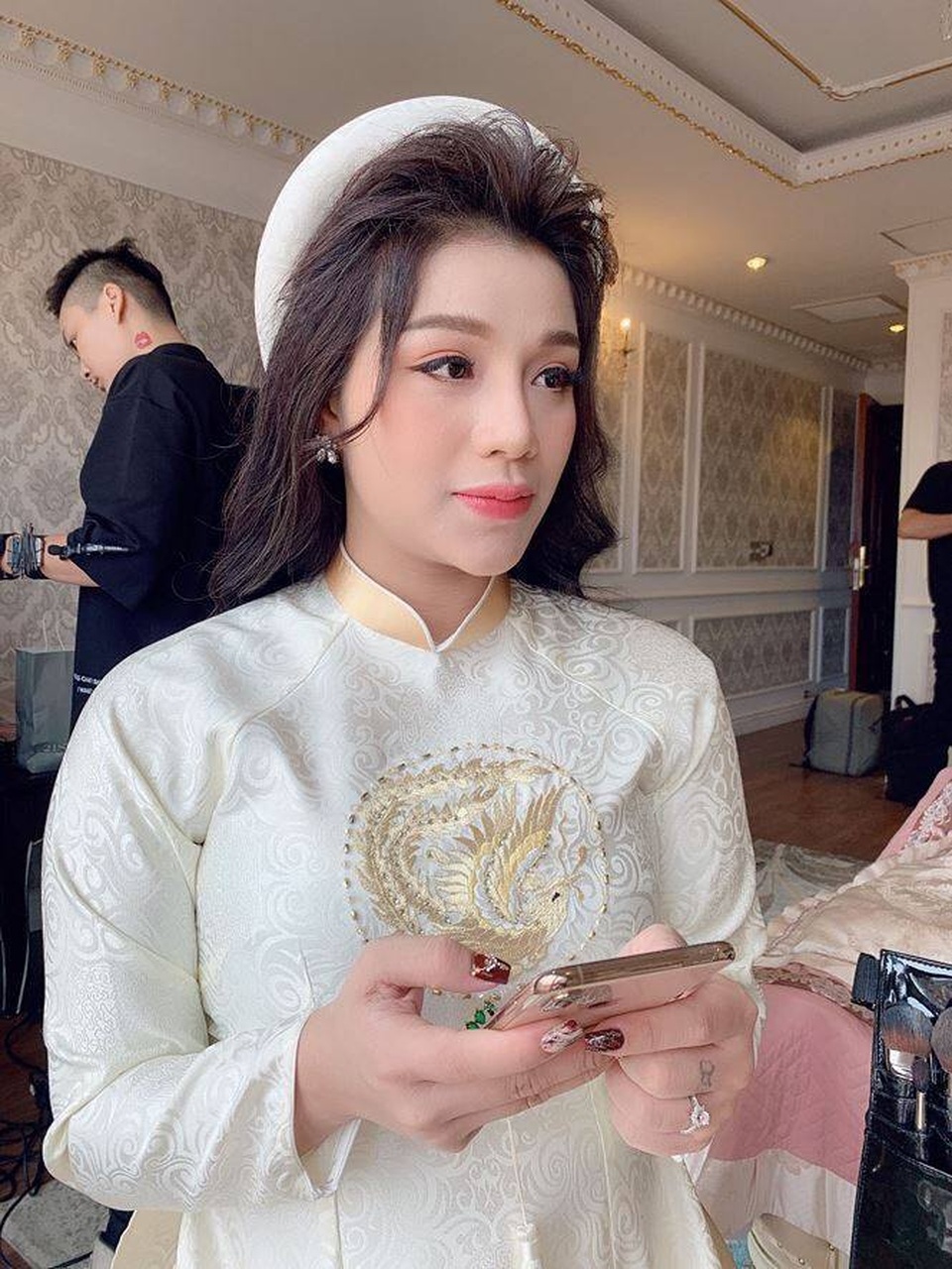 Hậu vệ Bùi Tiến Dũng làm lễ ăn hỏi với bạn gái ở Bắc Ninh - 4 Hậu vệ Bùi Tiến Dũng làm lễ ăn hỏi với bạn gái ở Bắc Ninh - 4