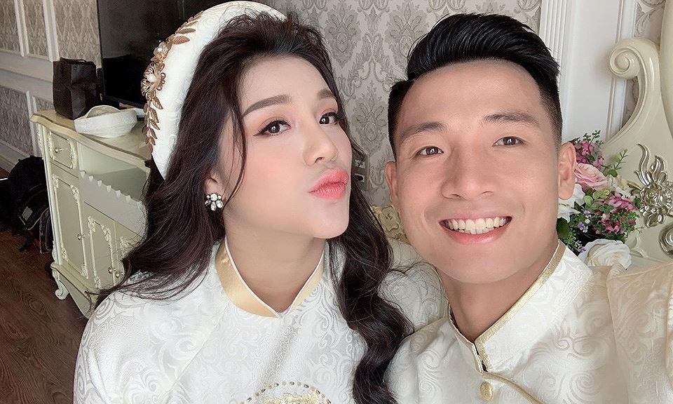 Hậu vệ Bùi Tiến Dũng làm lễ ăn hỏi với bạn gái ở Bắc Ninh - 1 Hậu vệ Bùi Tiến Dũng làm lễ ăn hỏi với bạn gái ở Bắc Ninh - 1