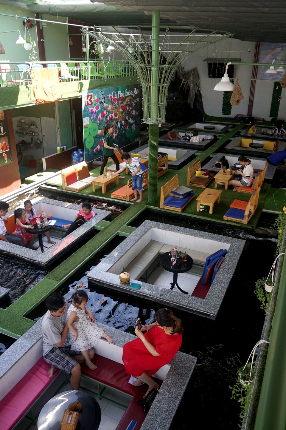 cà phê hồ cá.JPG