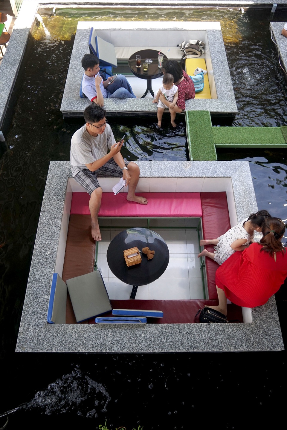 cà phê hồ cá.JPG