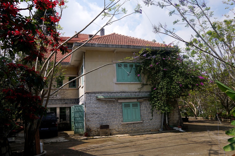 Biệt điện bí ẩn.JPG Biệt điện bí ẩn.JPG