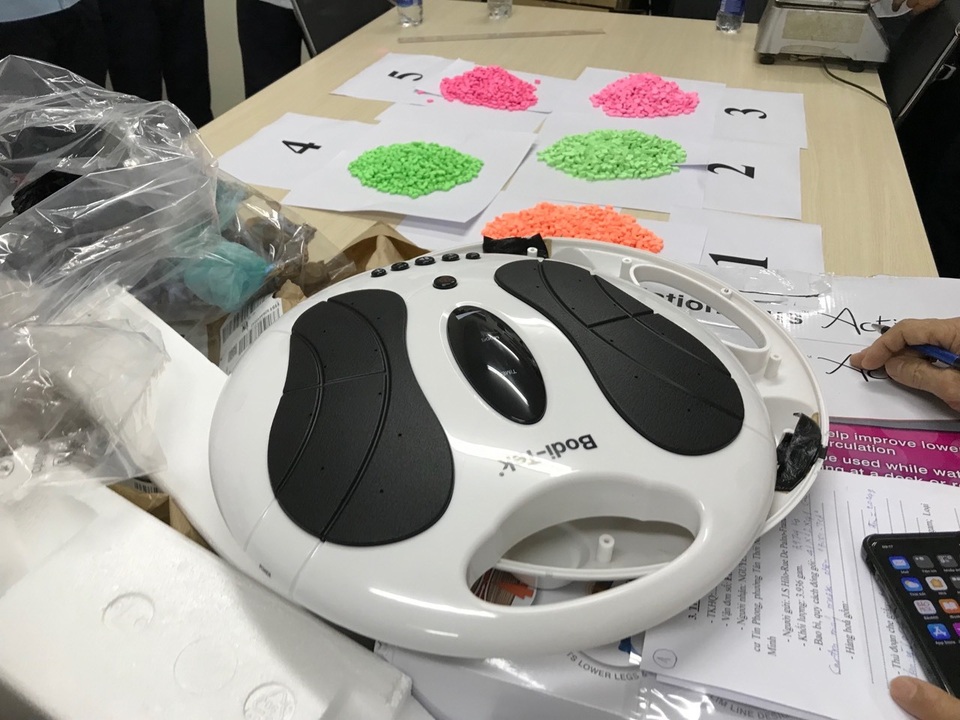 Kiểm tra 7 bưu kiện nhập khẩu, phát hiện hơn 14kg ma túy Kiểm tra 7 bưu kiện nhập khẩu, phát hiện hơn 14kg ma túy