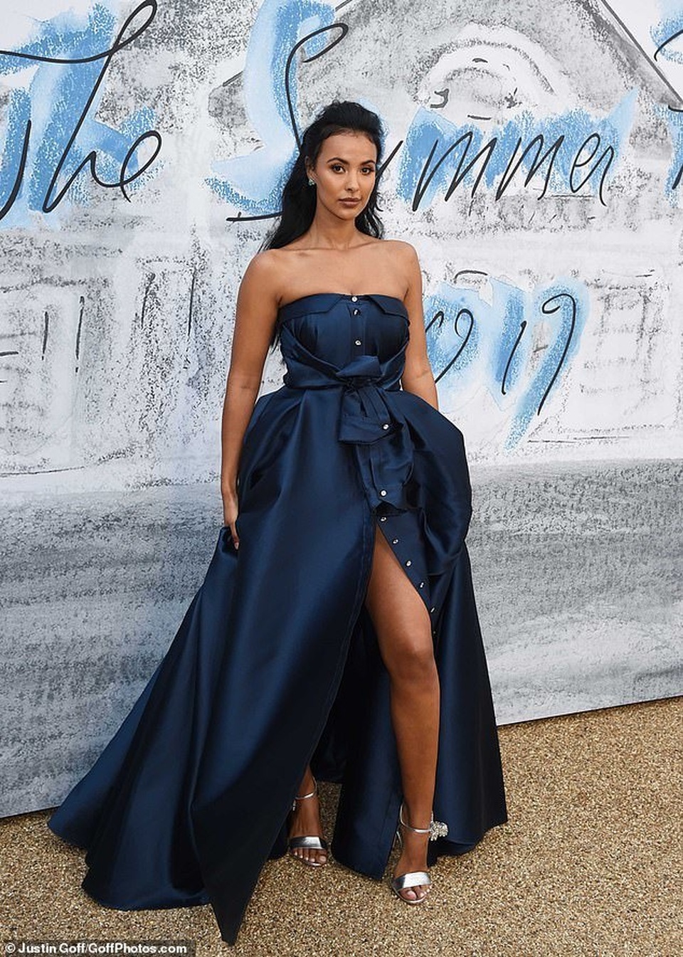 MC đài BBC Maya Jama khoe chân nuột nà - 3 MC đài BBC Maya Jama khoe chân nuột nà - 3