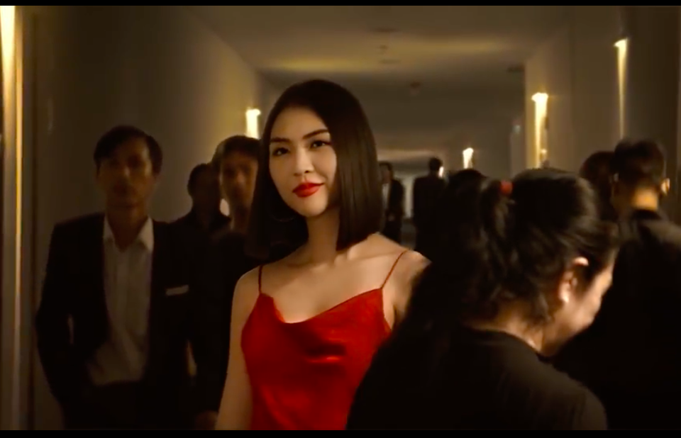 Hoa hậu Tường Linh run khi đóng cảnh ấu dâm thang máy với “200k” - 2 Hoa hậu Tường Linh run khi đóng cảnh ấu dâm thang máy với “200k” - 2