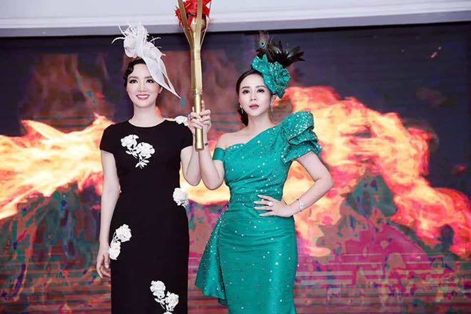 Hoa hậu Giáng My khoe nhan sắc kiêu kỳ tại Hà Nội - 5 Hoa hậu Giáng My khoe nhan sắc kiêu kỳ tại Hà Nội - 5