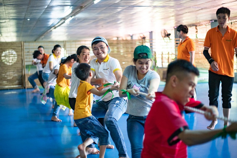 Học sinh khuyết tật Thụy An trải nghiệm “Nông trại vui vẻ” - 2 Học sinh khuyết tật Thụy An trải nghiệm “Nông trại vui vẻ” - 2