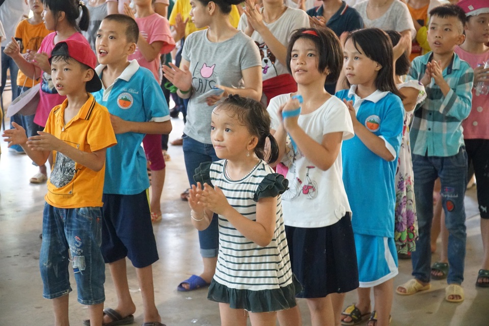 Học sinh khuyết tật Thụy An trải nghiệm “Nông trại vui vẻ” - 6 Học sinh khuyết tật Thụy An trải nghiệm “Nông trại vui vẻ” - 6