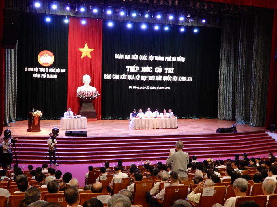 Bí thư Đà Nẵng: Quyết tâm thôi chưa đủ mà còn phải đúng luật! - 1