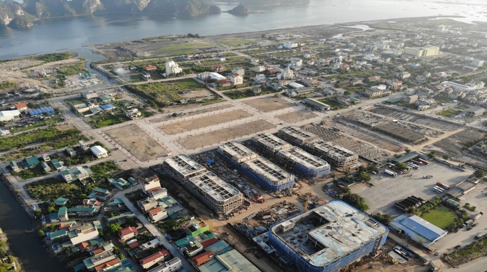 Thị trường BĐS Cẩm Phả xuất hiện “gương mặt” mới tiềm năng - 2 Thị trường BĐS Cẩm Phả xuất hiện “gương mặt” mới tiềm năng - 2