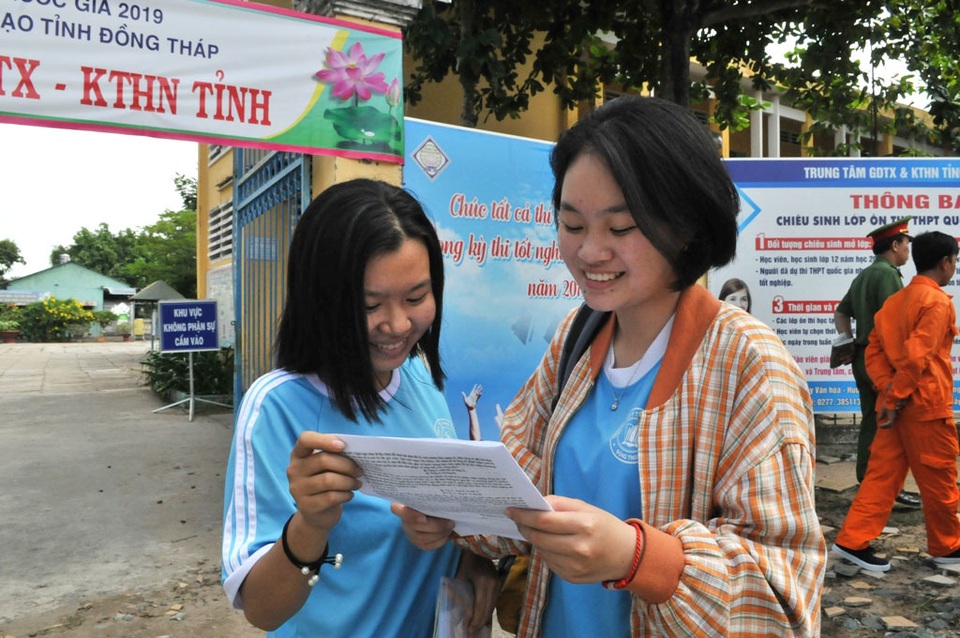 Thí sinh nhận định đề Địa và GDCD dễ, đề Sử khó - 22 Thí sinh nhận định đề Địa và GDCD dễ, đề Sử khó - 22