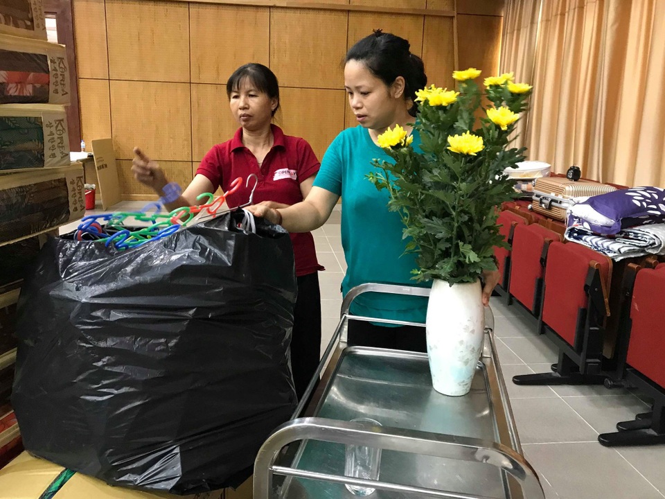 Đột nhập “điểm nóng” in sao đề thi THPT quốc gia: 14 ngày không thấy mặt trời - 14 Đột nhập “điểm nóng” in sao đề thi THPT quốc gia: 14 ngày không thấy mặt trời - 14