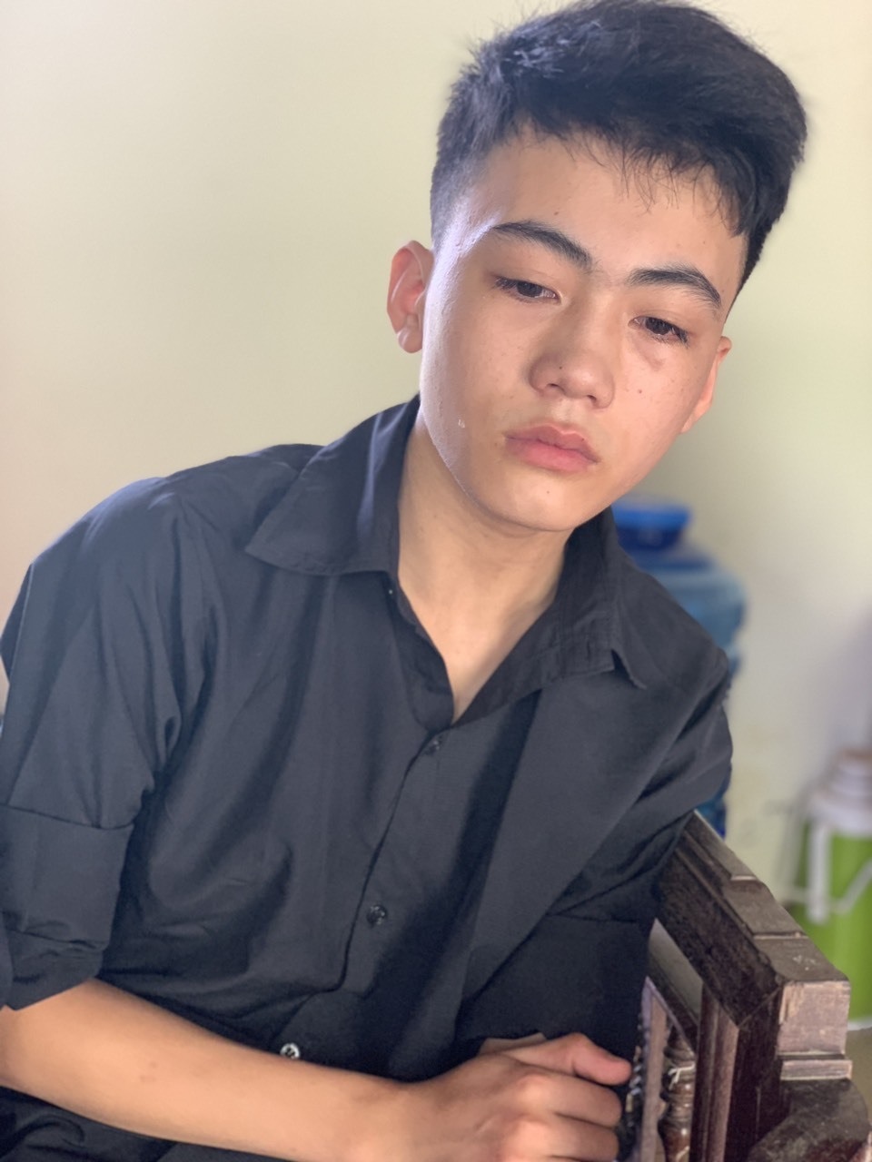 Bố chết thảm, mẹ tâm thần, ba đứa trẻ sống lay lắt không nơi nương tựa - 17 Bố chết thảm, mẹ tâm thần, ba đứa trẻ sống lay lắt không nơi nương tựa - 17