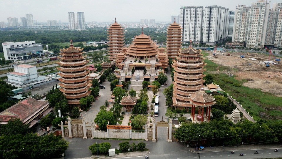 Pháp viện Minh Đăng Quang.JPG Pháp viện Minh Đăng Quang.JPG