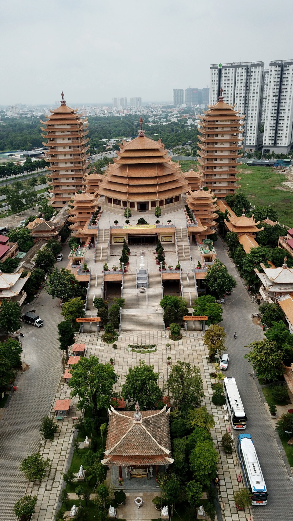 Pháp viện Minh Đăng Quang.JPG Pháp viện Minh Đăng Quang.JPG