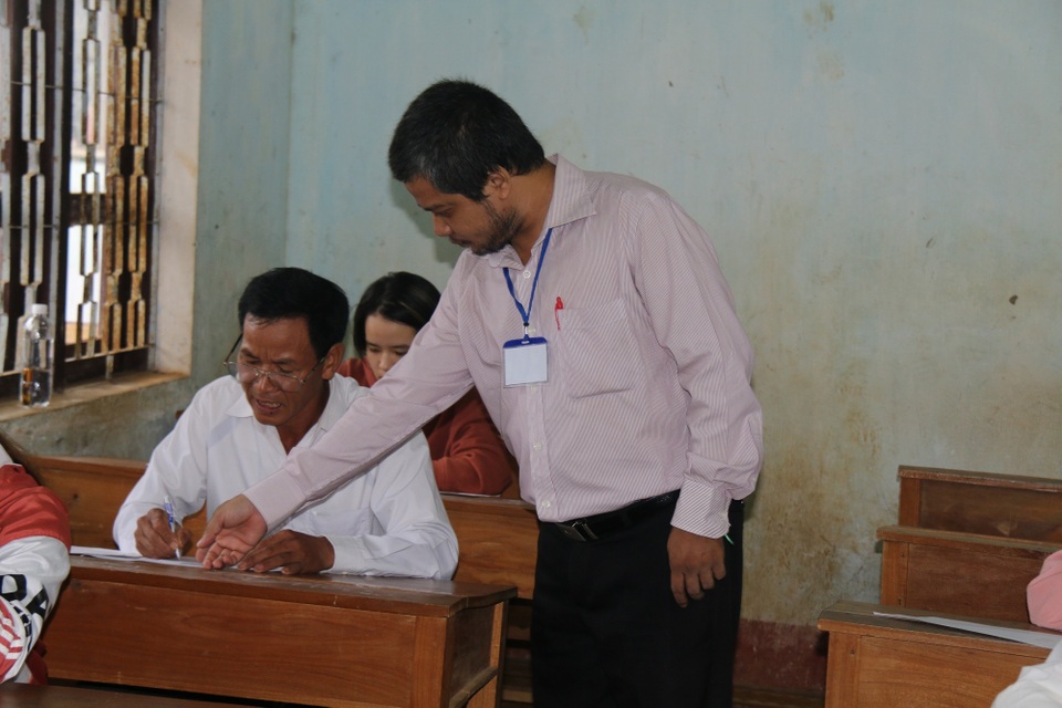 Vượt cả trăm km đi thi, thí sinh MNông 50 tuổi muốn làm gương cho cả buôn làng - 5 Vượt cả trăm km đi thi, thí sinh MNông 50 tuổi muốn làm gương cho cả buôn làng - 5