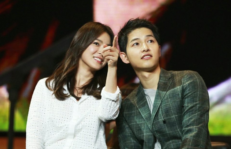 Hình ảnh ngọt ngào của Song Hye Kyo - Song Joong Ki trước khi chia tay - 16 Hình ảnh ngọt ngào của Song Hye Kyo - Song Joong Ki trước khi chia tay - 16