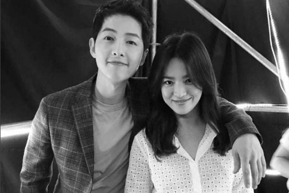 Hình ảnh ngọt ngào của Song Hye Kyo - Song Joong Ki trước khi chia tay - 11 Hình ảnh ngọt ngào của Song Hye Kyo - Song Joong Ki trước khi chia tay - 11