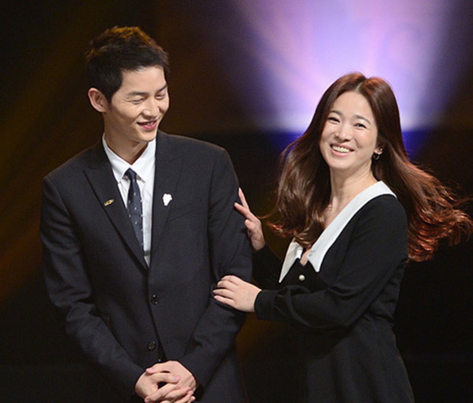 Hình ảnh ngọt ngào của Song Hye Kyo - Song Joong Ki trước khi chia tay - 8 Hình ảnh ngọt ngào của Song Hye Kyo - Song Joong Ki trước khi chia tay - 8