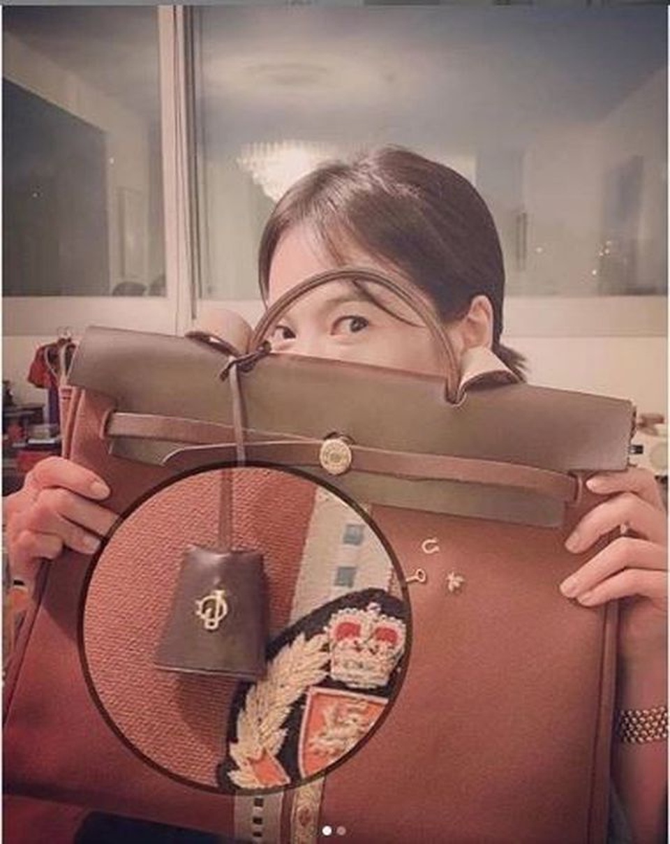 Hình ảnh ngọt ngào của Song Hye Kyo - Song Joong Ki trước khi chia tay - 26 Hình ảnh ngọt ngào của Song Hye Kyo - Song Joong Ki trước khi chia tay - 26