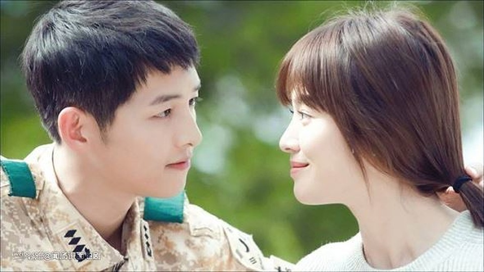 Hình ảnh ngọt ngào của Song Hye Kyo - Song Joong Ki trước khi chia tay - 3 Hình ảnh ngọt ngào của Song Hye Kyo - Song Joong Ki trước khi chia tay - 3