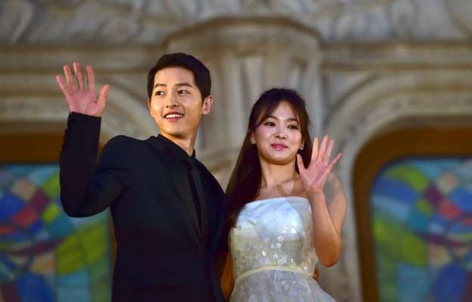 Hình ảnh ngọt ngào của Song Hye Kyo - Song Joong Ki trước khi chia tay - 23 Hình ảnh ngọt ngào của Song Hye Kyo - Song Joong Ki trước khi chia tay - 23