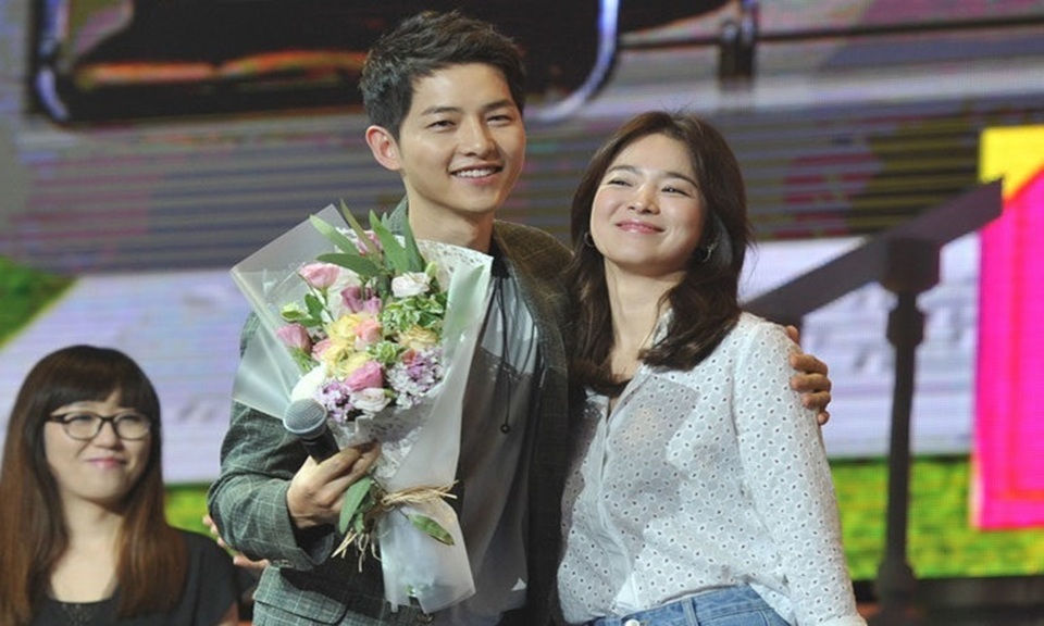 Hình ảnh ngọt ngào của Song Hye Kyo - Song Joong Ki trước khi chia tay - 10 Hình ảnh ngọt ngào của Song Hye Kyo - Song Joong Ki trước khi chia tay - 10