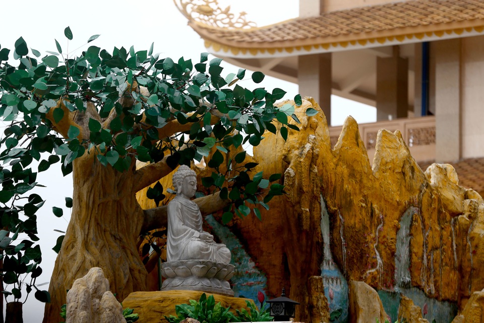 Pháp viện Minh Đăng Quang.JPG Pháp viện Minh Đăng Quang.JPG