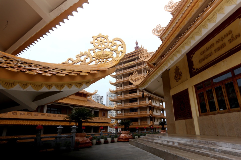 Pháp viện Minh Đăng Quang.JPG Pháp viện Minh Đăng Quang.JPG