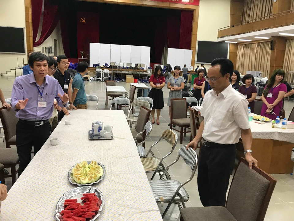 Đột nhập “điểm nóng” in sao đề thi THPT quốc gia: 14 ngày không thấy mặt trời - 13 Đột nhập “điểm nóng” in sao đề thi THPT quốc gia: 14 ngày không thấy mặt trời - 13