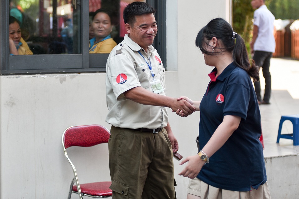Muôn vẻ cảm xúc thí sinh sau khi hoàn thành kỳ thi THPT quốc gia 2019 - 5 Muôn vẻ cảm xúc thí sinh sau khi hoàn thành kỳ thi THPT quốc gia 2019 - 5