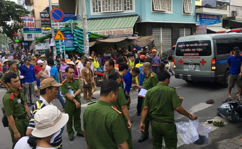 Phẫn nộ tài xế taxi gây tai nạn rồi bỏ mặc nạn nhân tử vong   