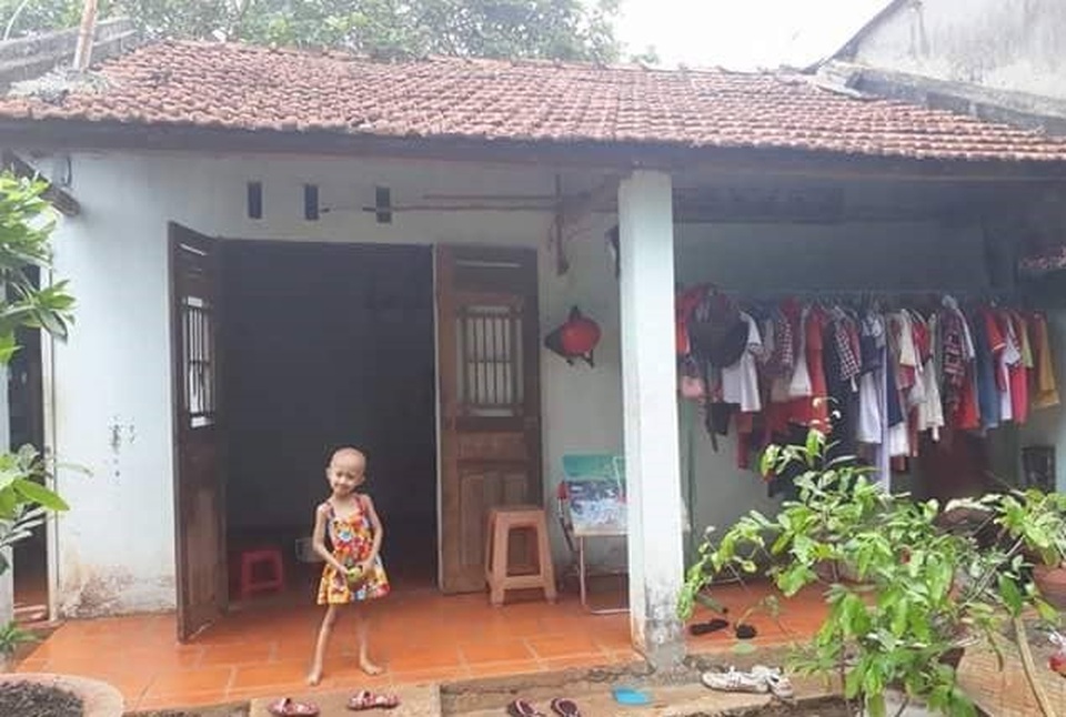 Xót thương bé 5 tuổi quằn quại chống chọi với những cơn đau do bệnh ung thư - 7 Xót thương bé 5 tuổi quằn quại chống chọi với những cơn đau do bệnh ung thư - 7
