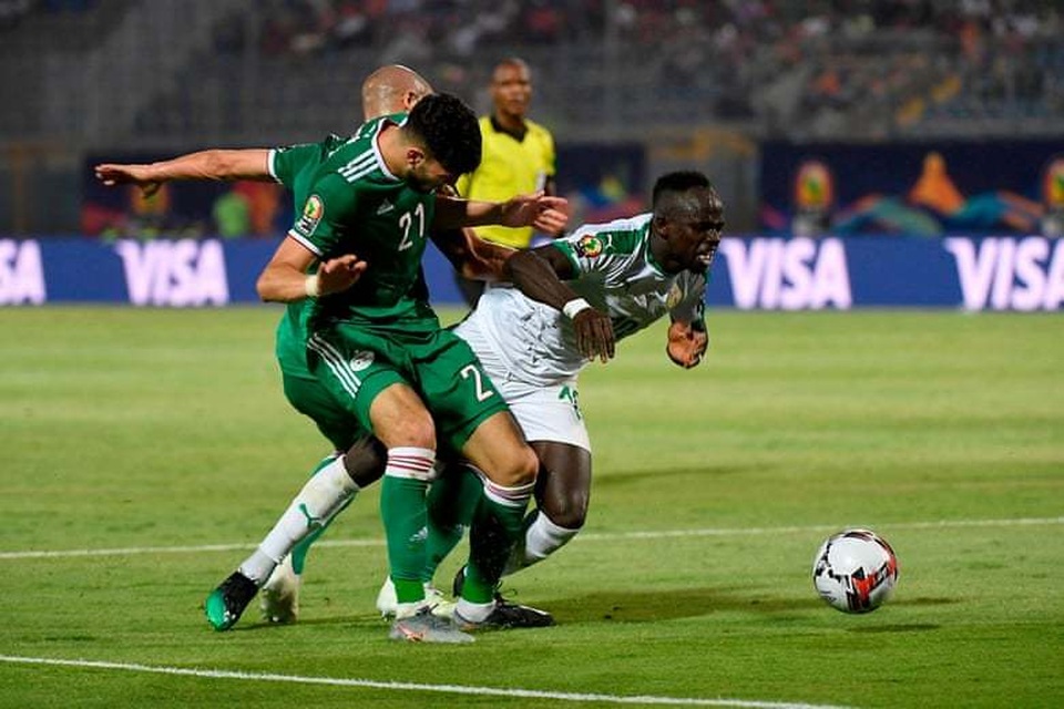 CAN 2019: Algeria gây sốc khi đánh bại đội bóng của ngôi sao Sadio Mane - 3 CAN 2019: Algeria gây sốc khi đánh bại đội bóng của ngôi sao Sadio Mane - 3