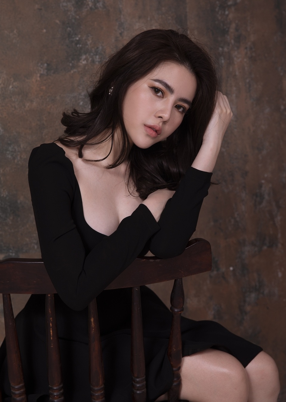 Con gái diễn viên Hữu Tiến thừa nhận “dao kéo”, từng bị tẩy chay - 2 Con gái diễn viên Hữu Tiến thừa nhận “dao kéo”, từng bị tẩy chay - 2
