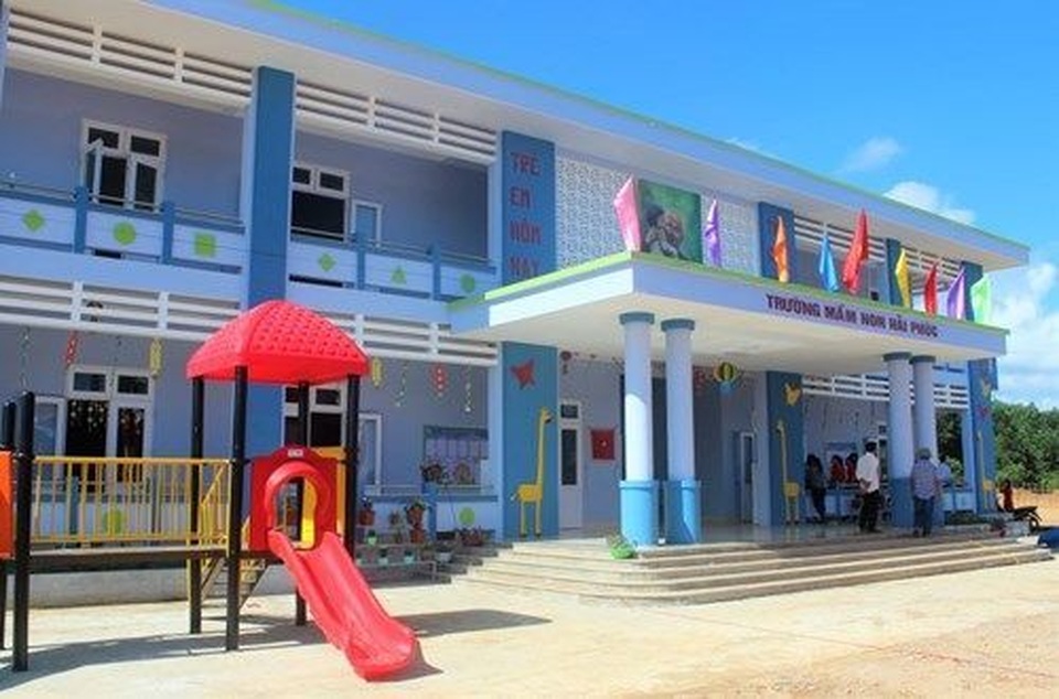 Giáo dục Quảng Trị sau 30 năm: Mở rộng mạng lưới trường lớp, đẩy lùi nạn mù chữ - 2 Giáo dục Quảng Trị sau 30 năm: Mở rộng mạng lưới trường lớp, đẩy lùi nạn mù chữ - 2