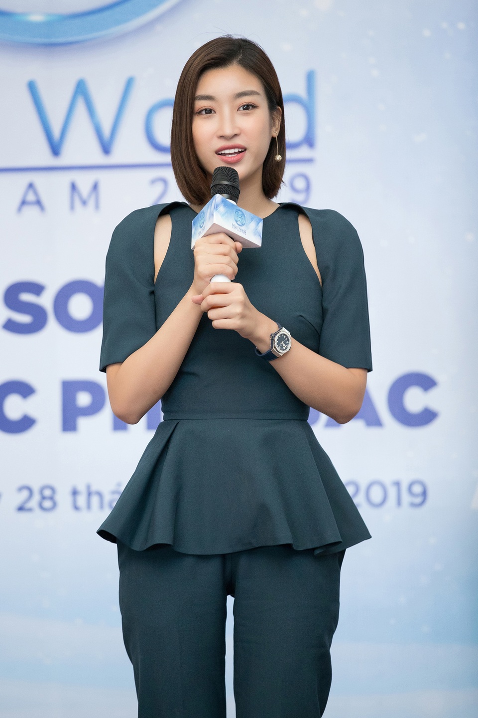 Lộ diện 35 người đẹp chính thức bước vào Chung khảo phía Bắc Miss World Việt Nam - 2 Lộ diện 35 người đẹp chính thức bước vào Chung khảo phía Bắc Miss World Việt Nam - 2