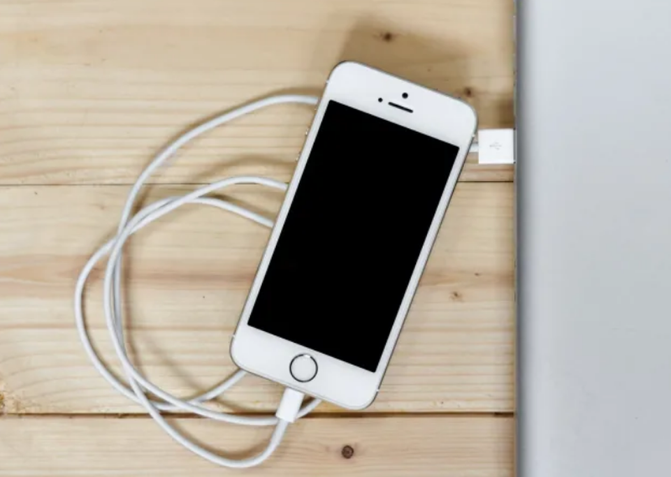 Tìm hiểu nguyên nhân tại sao iPhone sạc lâu hơn vào mùa hè - 1 Tìm hiểu nguyên nhân tại sao iPhone sạc lâu hơn vào mùa hè - 1