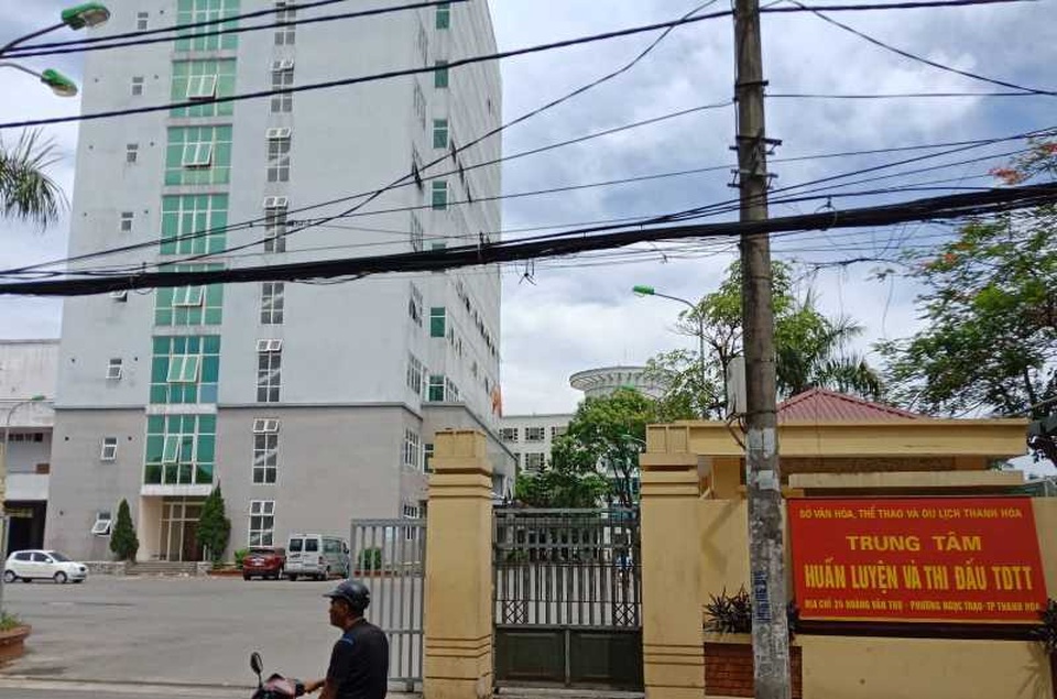 Bắt Chủ tịch Liên đoàn bóng đá Thanh Hóa - 1 Bắt Chủ tịch Liên đoàn bóng đá Thanh Hóa - 1