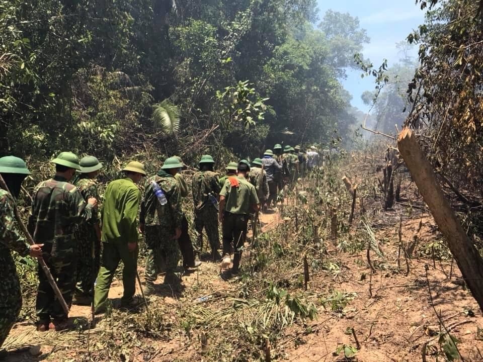 Hà Tĩnh: Lửa tiếp tục bùng phát dữ dội ở nhiều khu rừng - 2 Hà Tĩnh: Lửa tiếp tục bùng phát dữ dội ở nhiều khu rừng - 2