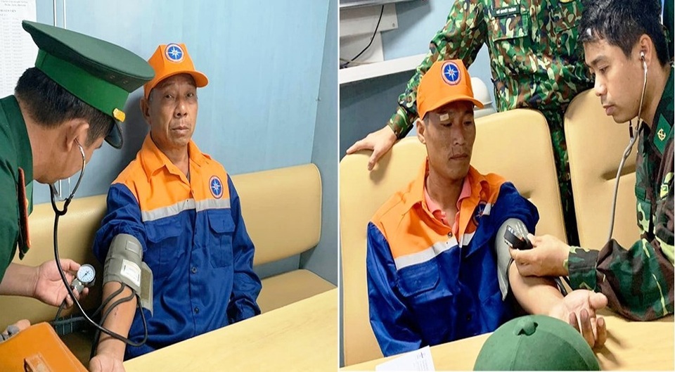 Vụ 9 ngư dân mất tích: Bàn giao 2 thuyền viên, thi thể 1 nạn nhân - 1 Vụ 9 ngư dân mất tích: Bàn giao 2 thuyền viên, thi thể 1 nạn nhân - 1