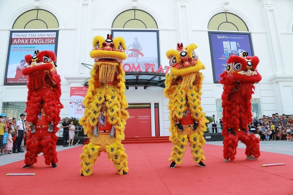 Khai trương Vincom đầu tiên tại thành phố Móng Cái, tỉnh Quảng Ninh - 2 Khai trương Vincom đầu tiên tại thành phố Móng Cái, tỉnh Quảng Ninh - 2