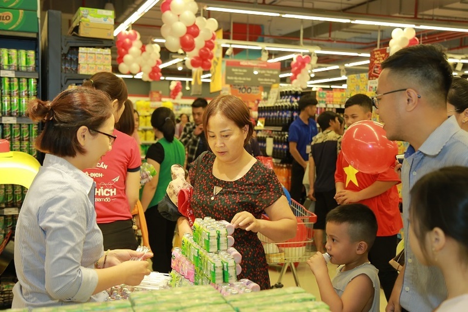 Khai trương Vincom đầu tiên tại thành phố Móng Cái, tỉnh Quảng Ninh - 7 Khai trương Vincom đầu tiên tại thành phố Móng Cái, tỉnh Quảng Ninh - 7
