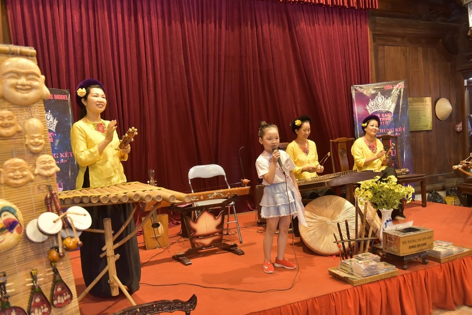 Miss Baby Việt Nam 2019 – 30 thí sinh vòng chung kết học tìm hiểu văn hóa Việt Nam - 3 Miss Baby Việt Nam 2019 – 30 thí sinh vòng chung kết học tìm hiểu văn hóa Việt Nam - 3
