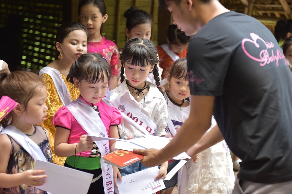 Miss Baby Việt Nam 2019 – 30 thí sinh vòng chung kết học tìm hiểu văn hóa Việt Nam - 6 Miss Baby Việt Nam 2019 – 30 thí sinh vòng chung kết học tìm hiểu văn hóa Việt Nam - 6