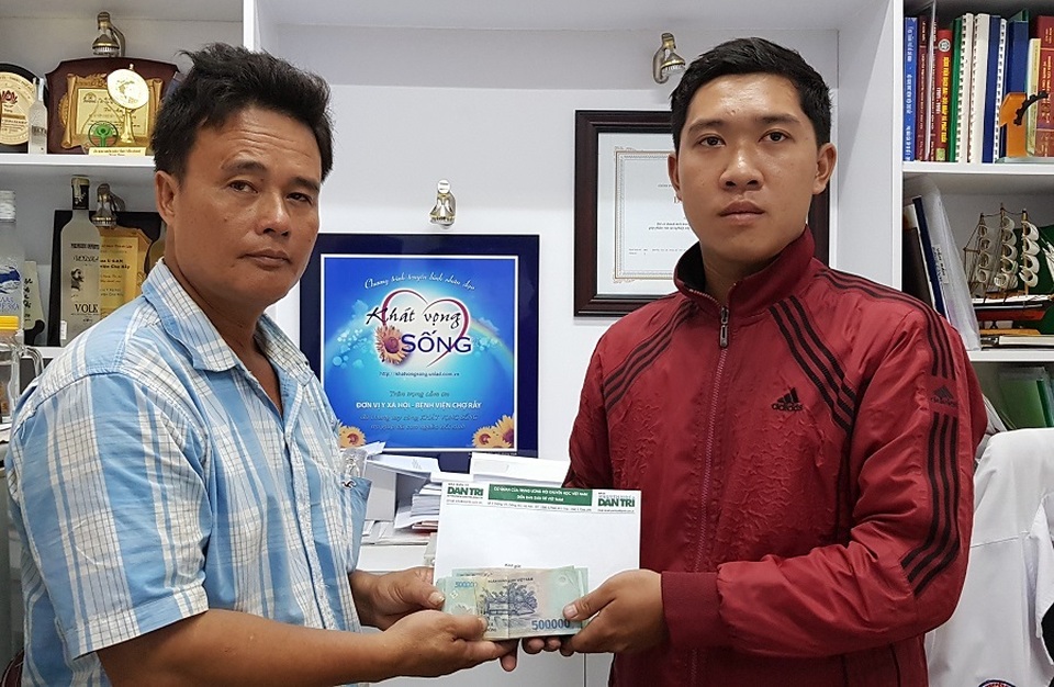 Bạn đọc giúp hơn 96 triệu đồng cứu tính mạng bệnh nhân Ngọc Điệp - 2 Bạn đọc giúp hơn 96 triệu đồng cứu tính mạng bệnh nhân Ngọc Điệp - 2