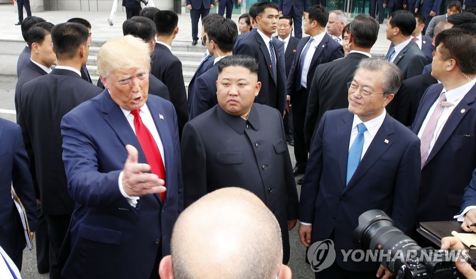 Mỹ - Triều tái khởi động đàm phán hạt nhân sau cuộc gặp lịch sử Trump - Kim - 1 Mỹ - Triều tái khởi động đàm phán hạt nhân sau cuộc gặp lịch sử Trump - Kim - 1