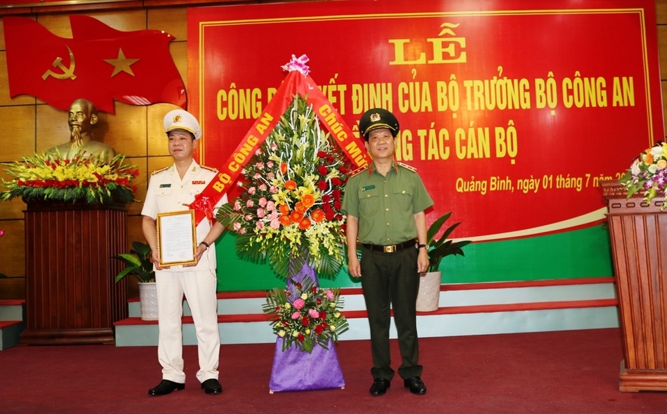 Quảng Bình có tân Giám đốc Công an tỉnh - 1 Quảng Bình có tân Giám đốc Công an tỉnh - 1